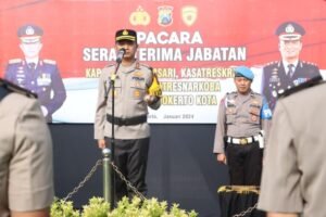 Rotasi Jabatan, Kapolresta Mojokerto Pimpin Upacara Sertijab 3 Pejabat Utama