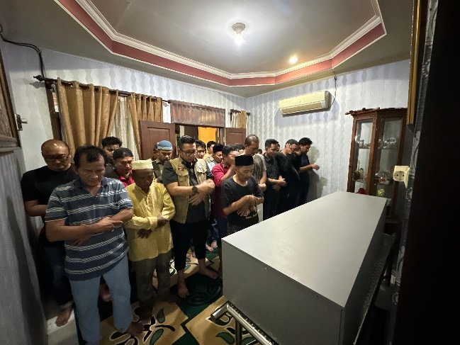 Salah Satu Korban Tenggelam di Sungai Pacet Ditemukan, Pj Wali Kota Takziah ke Rumah Duka