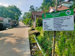 Wakil Ketua DPRD Kabupaten Mojokerto Berikan Dana Pokir ke Pemdes Pacet