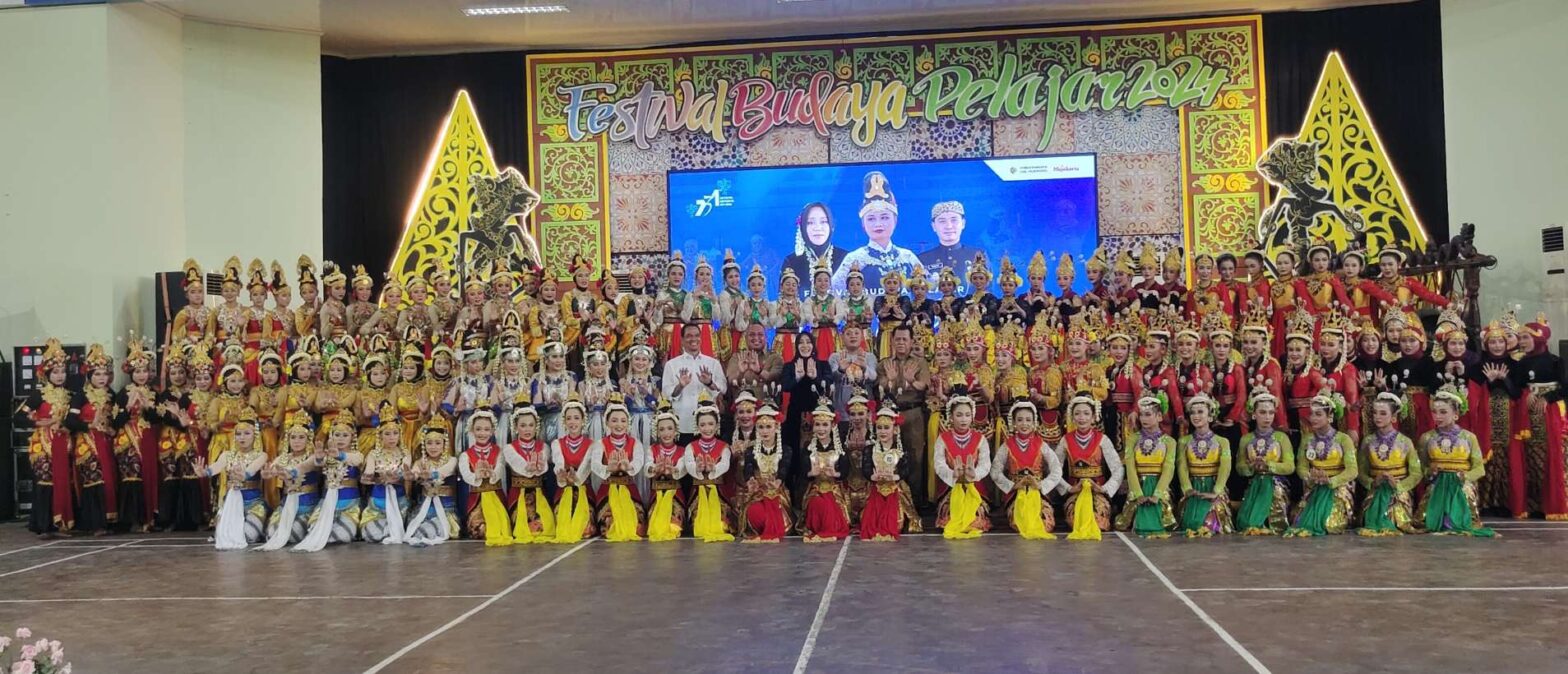 Festival Tari Bedoyo Diikuti 26 SMP/MTs Kabupaten Mojokerto