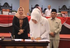 Akhirnya DPRD Kabupaten Mojokerto Setujui Raperda Pertanggungjawaban APBD 2023 & RPJPD 2025-2045