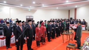 25 Anggota DPRD Dilantik, Pj. Wali Kota Mojokerto Tekankan Sinergitas Kesejahteraan Masyarakat