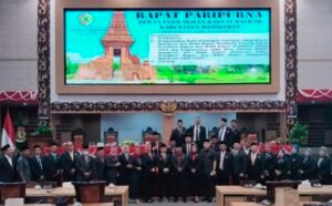 DPRD Kabupaten Mojokerto Mengesahkan Pengangkatan Bupati & Wakil Bupati Terpilih