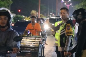 Antisipasi Kemacetan Di Bulan Ramadhan, Kapolres Mojokerto Kota Patroli Pusat Keramaian