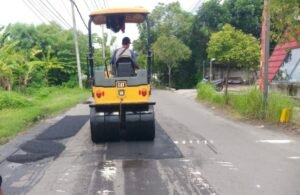 Dinas PUPR-Perkim Kota Mojokerto Benahi Jalan Aspal Guna Mobilitas Warga Mudik Lebaran