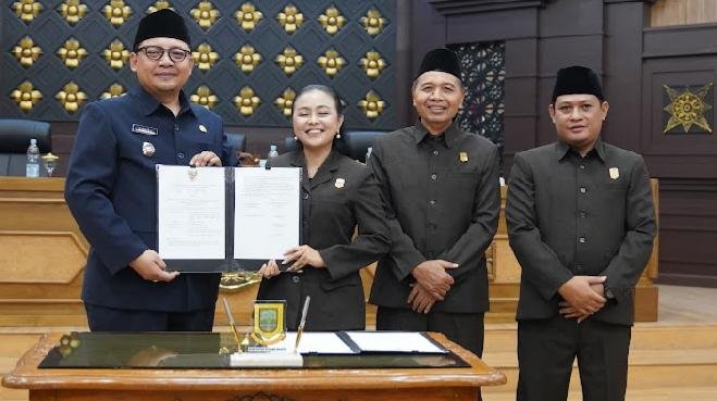 Raperda Pertanggungjawaban APBD 2024 Disetujui DPRD Kota Mojokerto Menjadi Perda