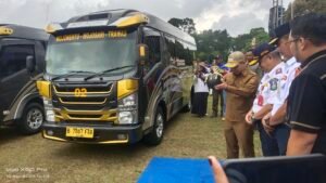 Bupati Mojokerto & Kadishub Propinsi Launching Angkatan Umum Mojokerto Trawas