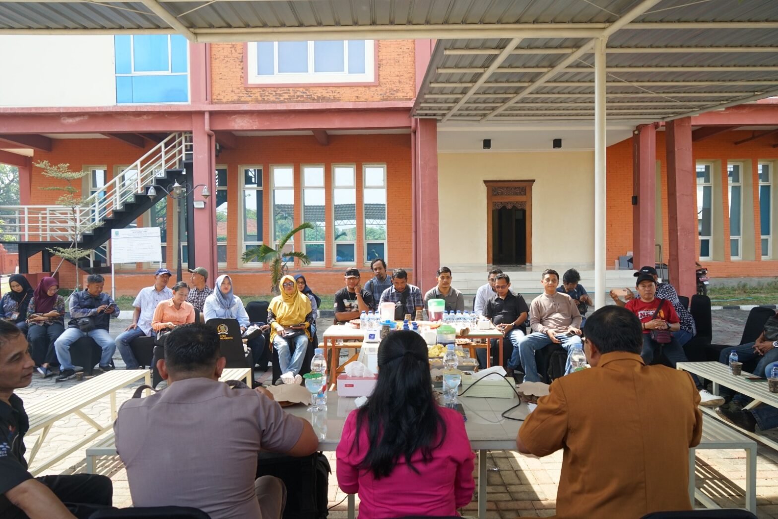 Hangatnya Coffee Morning DPRD Kota Mojokerto Bersama 33 Jurnalis Lokal