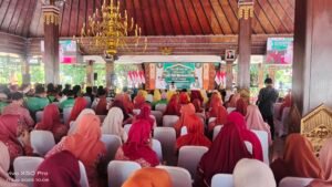 Peringatan Maulid Nabi Hadirkan Gus Muwafiq, Bupati Mojokerto Ingatkan Rasa Syukur