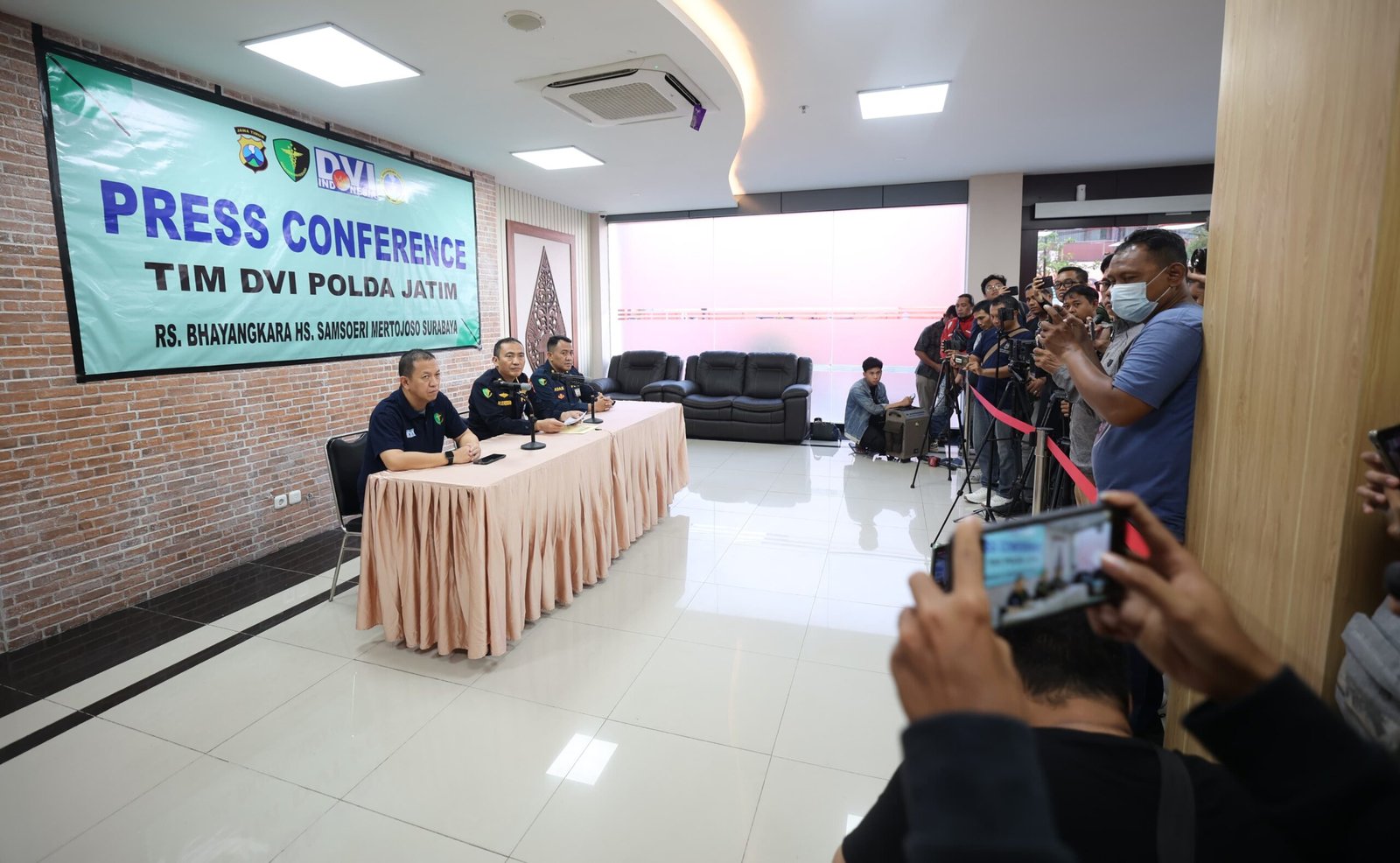 Tim DVI Polda Jatim Telah Berhasil Identifikasi 55 Jenazah Santri Ponpes Al Khoziny Sidoarjo