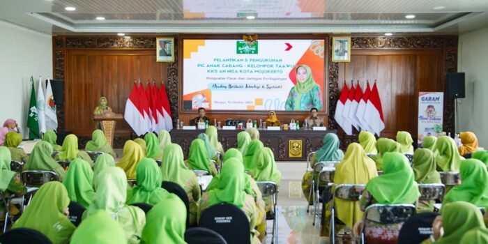 Wali Kota Mojokerto Kukuhkan Ta’awun KKS An-Nisa, Tekankan Komitmen dan Keikhlasan Membangun Ekonomi Umat