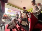 IMG-20251025-WA0025 Ngopi Bareng Ojol Kamtibmas, Polres Mojokerto Kota Beri Fasilitas Ganti Oli Gratis