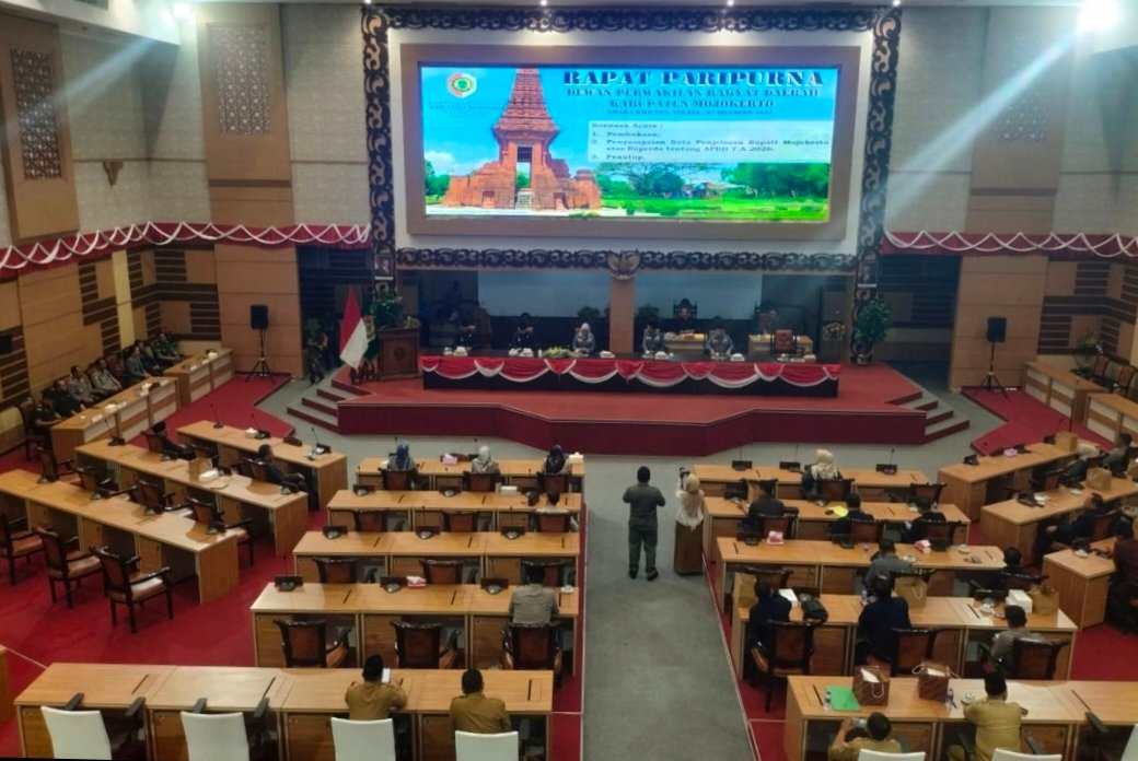 Bupati Mojokerto dan DPRD Bahas Penurunan Transfer Pusat dalam Rapat Nota Keuangan dan Raperda APBD 2026