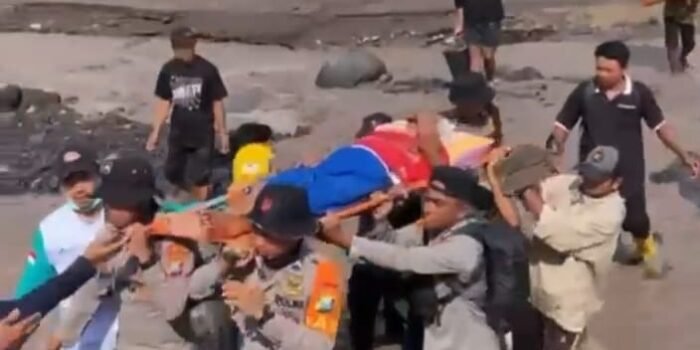 Polri Terus Evakuasi Warga dan Mengamankan Harta Benda di Candipuro