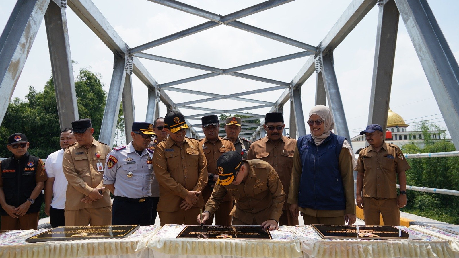 Bupati Mojokerto Resmikan Lima Jembatan Baru, Perkuat Konektivitas Dan Layanan Publik