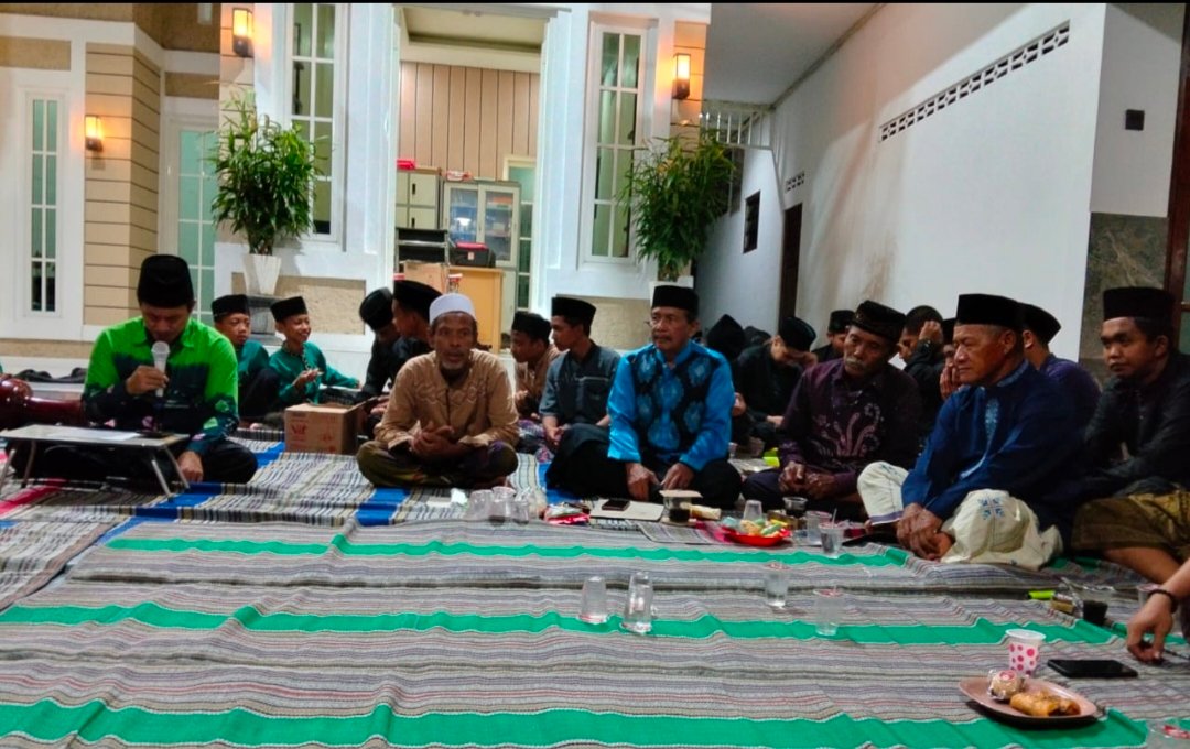 Gus Pur Tetap Istiqomah Gelar Sholawatan & Dakwah di Depan Kantor LBH Djawa Dwipa