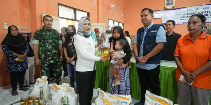 Bantuan Cadangan Pangan Pemerintah Mulai Disalurkan di Kota Mojokerto, 3.577 Orang Terima Gelombang Pertama