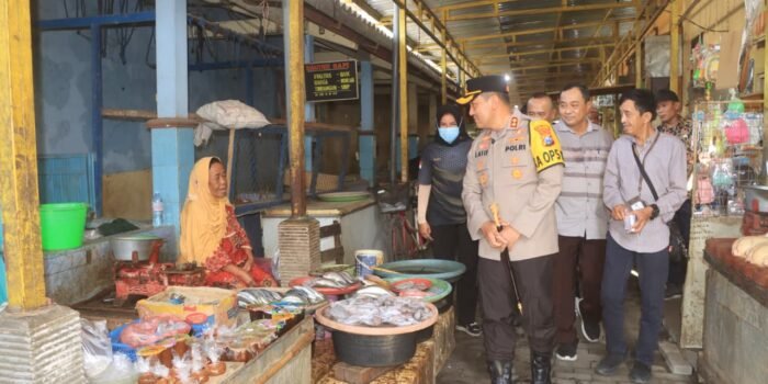 Jelang Idul Fitri Kapolres Probolinggo Cek Harga dan Ketersediaan Bahan Pangan