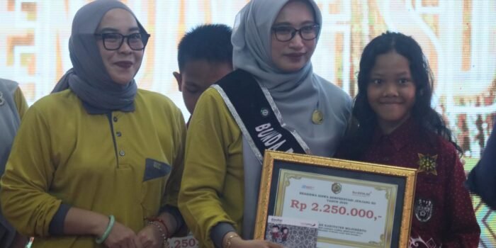 Komitmen Bangun SDM, Pemkab Mojokerto Salurkan Beasiswa dan Gaungkan Literasi di HAN 2026