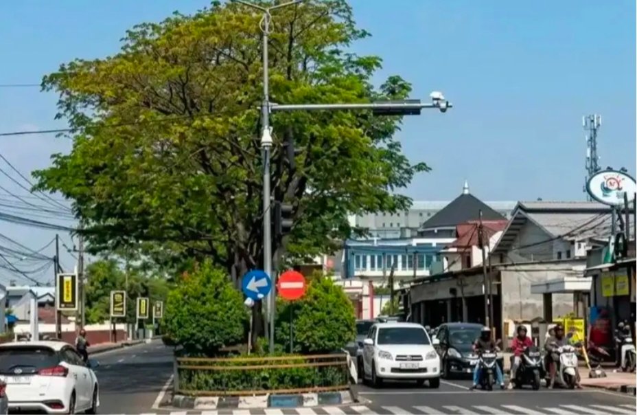 Aktifkan ETLE di Simpang RA Basuni, Polres Mojokerto Dorong Pengendara Lebih Disiplin
