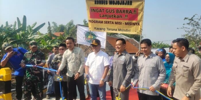 Sekdakab Mojokerto Resmikan Jembatan Dusun Bolorejo Desa Mojojajar Kecamatan Kemlagi
