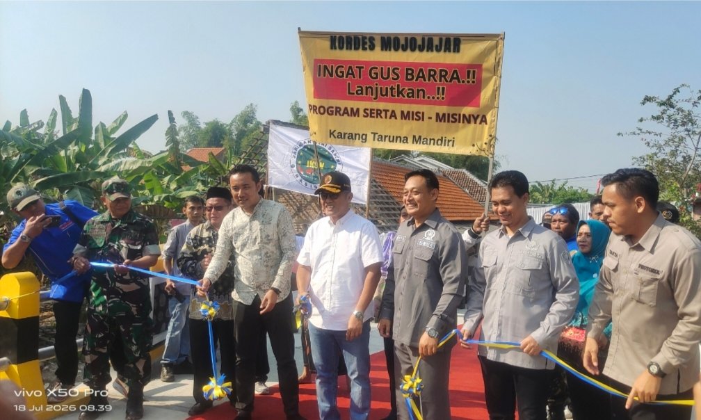 Sekdakab Mojokerto Resmikan Jembatan Dusun Bolorejo Desa Mojojajar Kecamatan Kemlagi