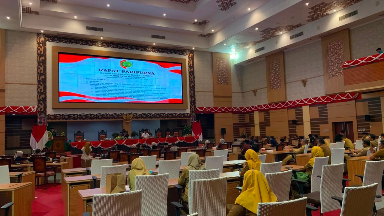 Harmonisasi Aturan, Pemkab Mojokerto Bahas 5 Raperda di Paripurna