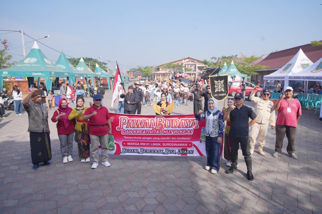 HUT ke-81 RI, Ribuan Warga Surodinawan Ikuti Pawai Budaya dan Cek IKD