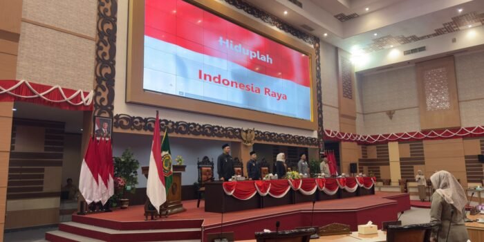 Bupati dan Wakil Bupati Mojokerto Ikuti Paripurna Pandangan Umum Perubahan APBD 2026