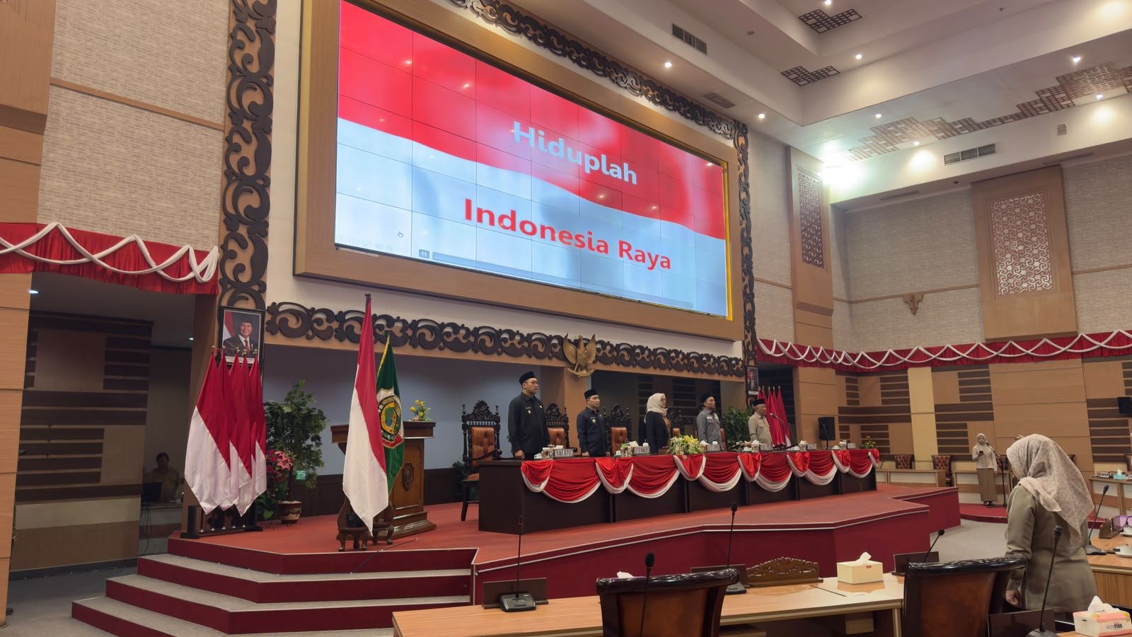 Bupati dan Wakil Bupati Mojokerto Ikuti Paripurna Pandangan Umum Perubahan APBD 2026