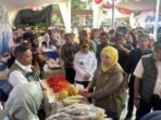 Pasar Murah Pemprov Jatim Sasar Desa Lengkong Mojoanyar, Warga Dapat Sembako di Bawah Harga Pasar