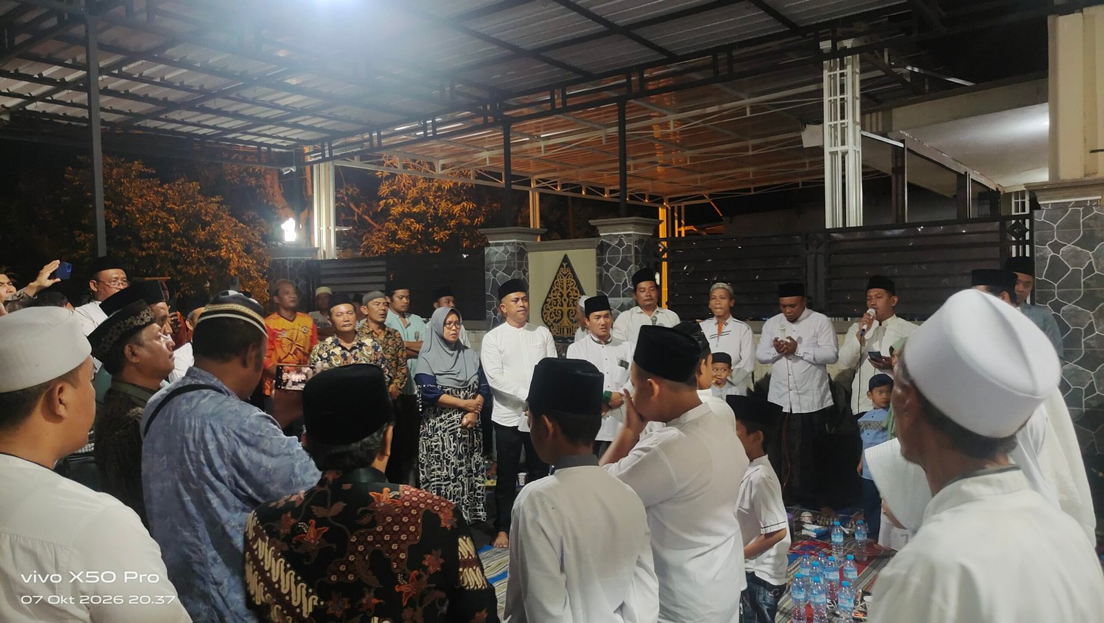 Sholawat Menggema di Kantor LBH Djawa Dwipa, Hadi Purwanto Santuni Puluhan Anak Yatim